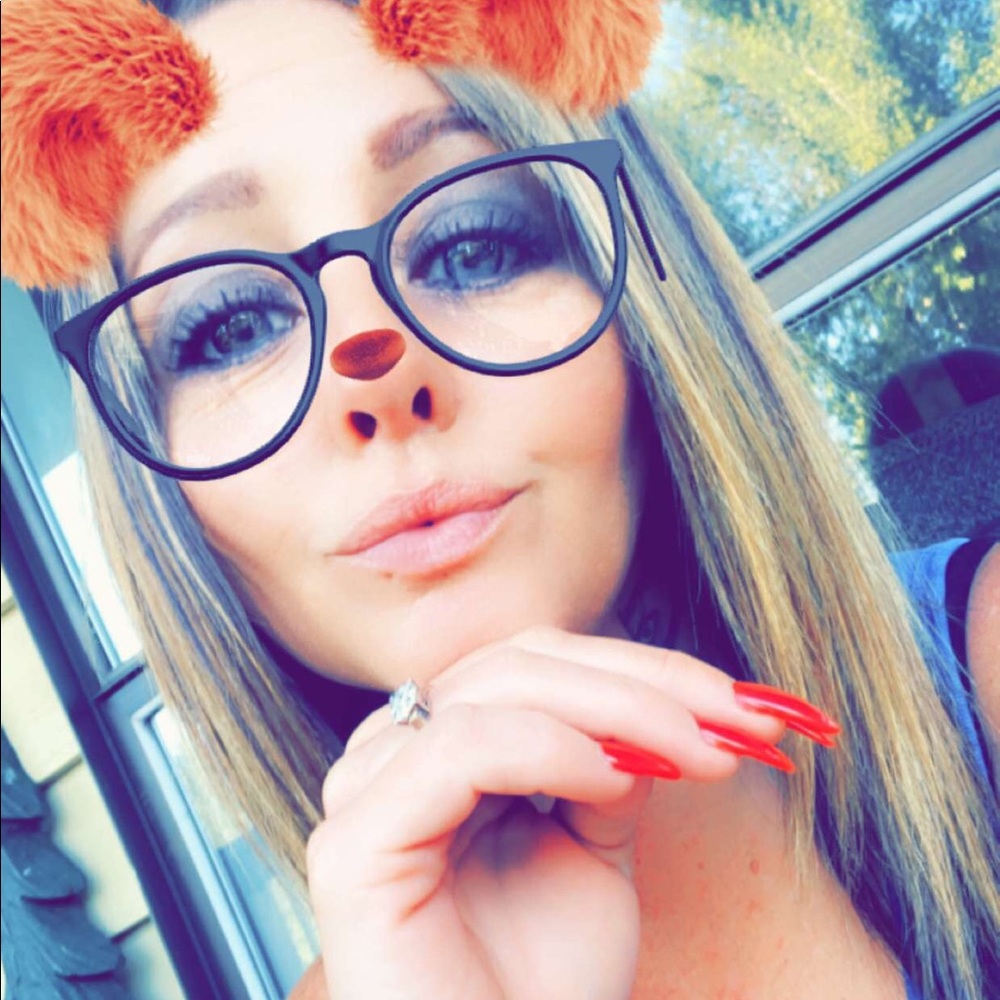 Meet your Posher, Christy